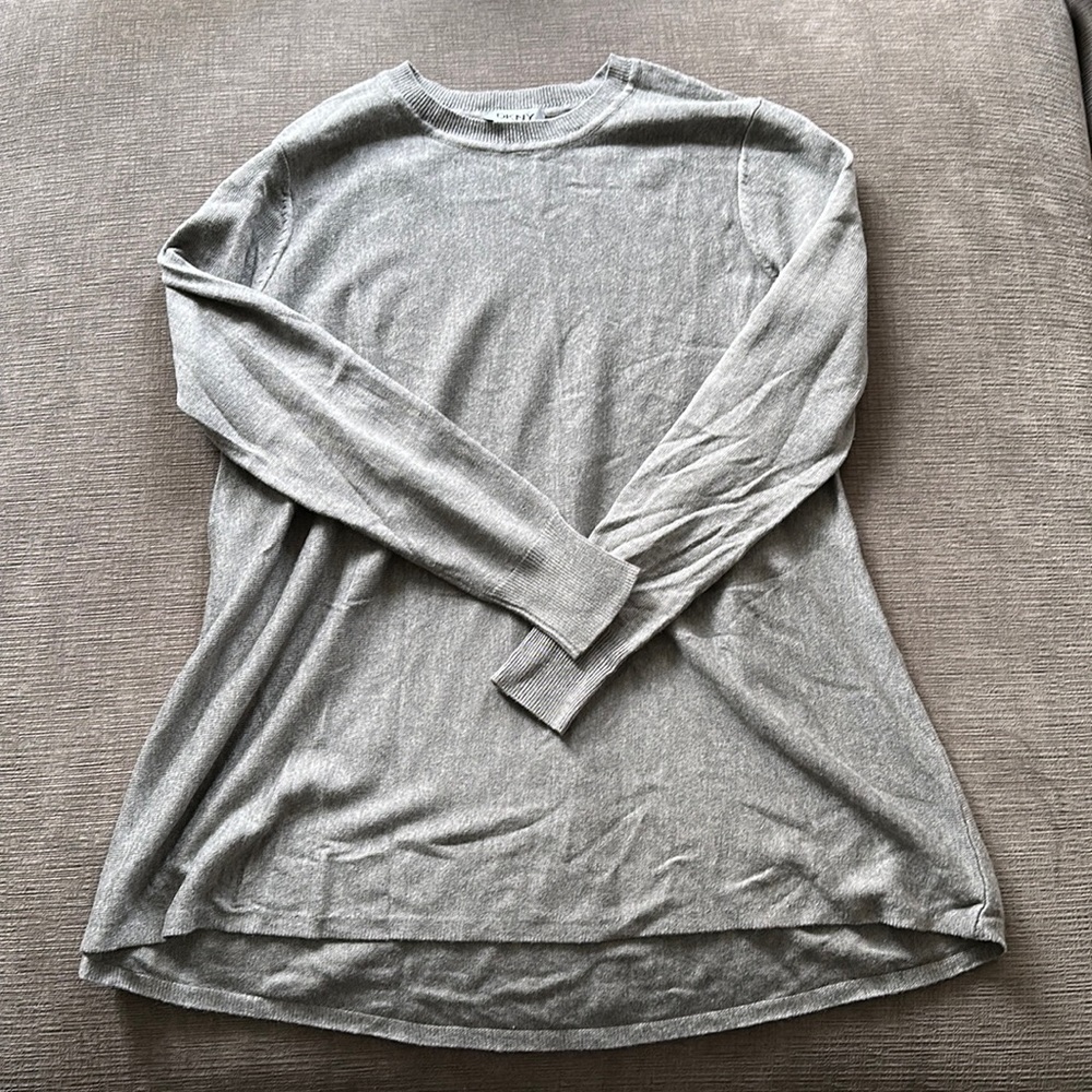 Like New DKNY Knit Sweater
